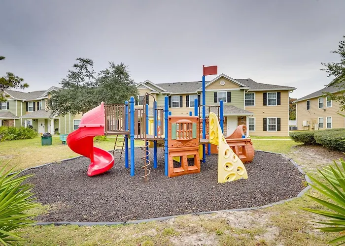 Pcb Condo With Pool Access 1 Mi To Beach!